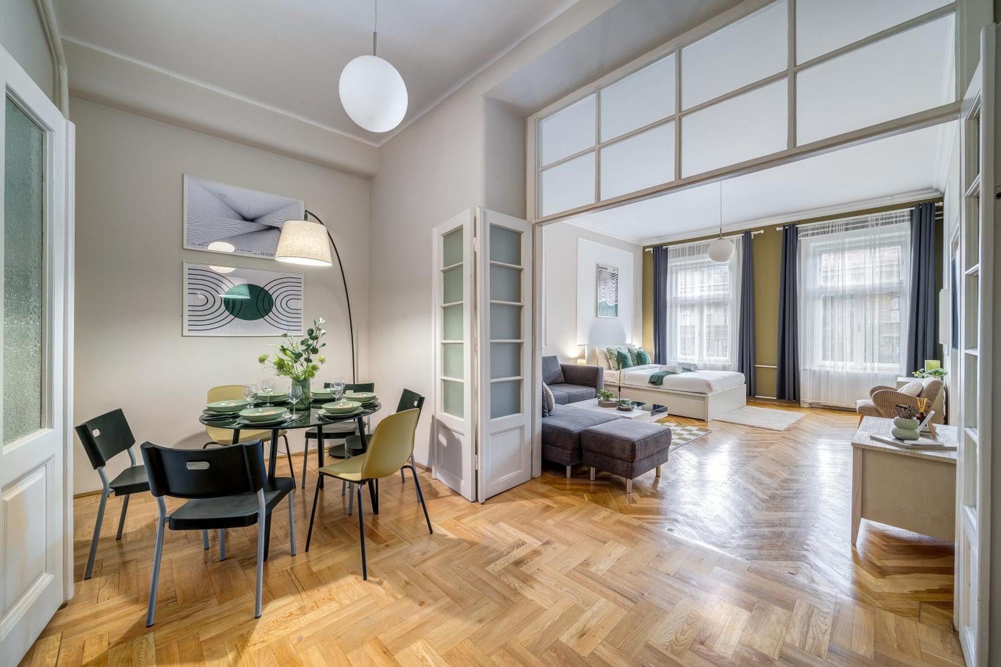 Jokai Hideaway Apartment *